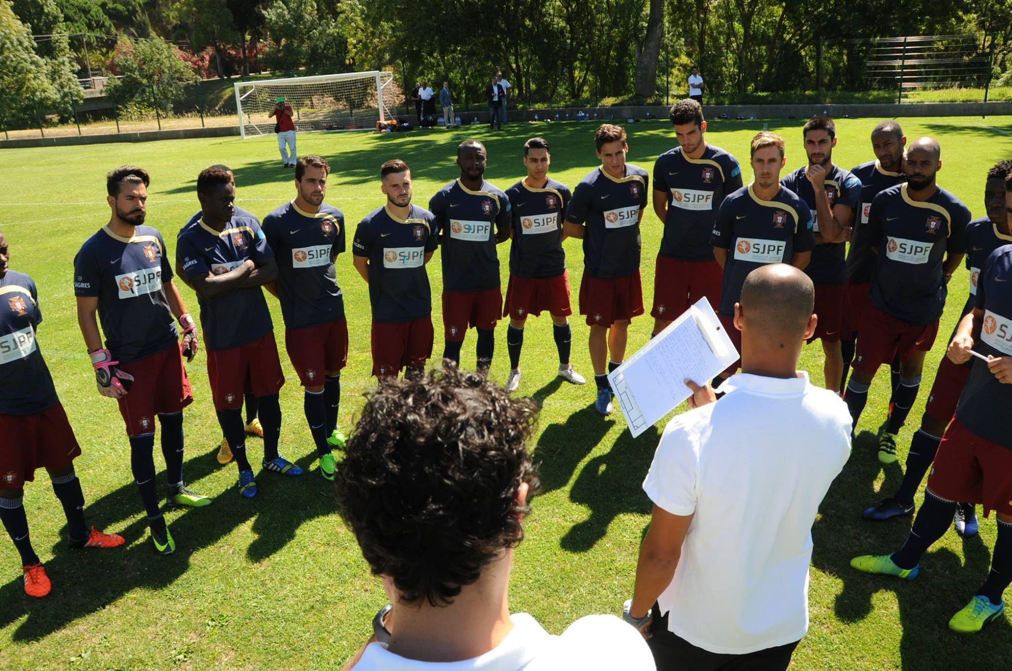 Time do sindicato tenta reinserir jogadores portugueses no mercado de trabalho