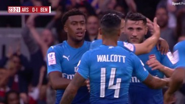 Kolasinac deu uma amostra das suas qualidades ofensivas na goleada do Arsenal