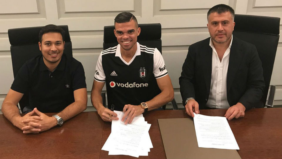 Pepe chega ao Besiktas para desfrutar da idolatria e ajudar clube que busca subir de patamar