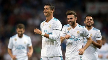 Cristiano Ronaldo aproveitou amistoso com a Fiorentina para marcar um golaço