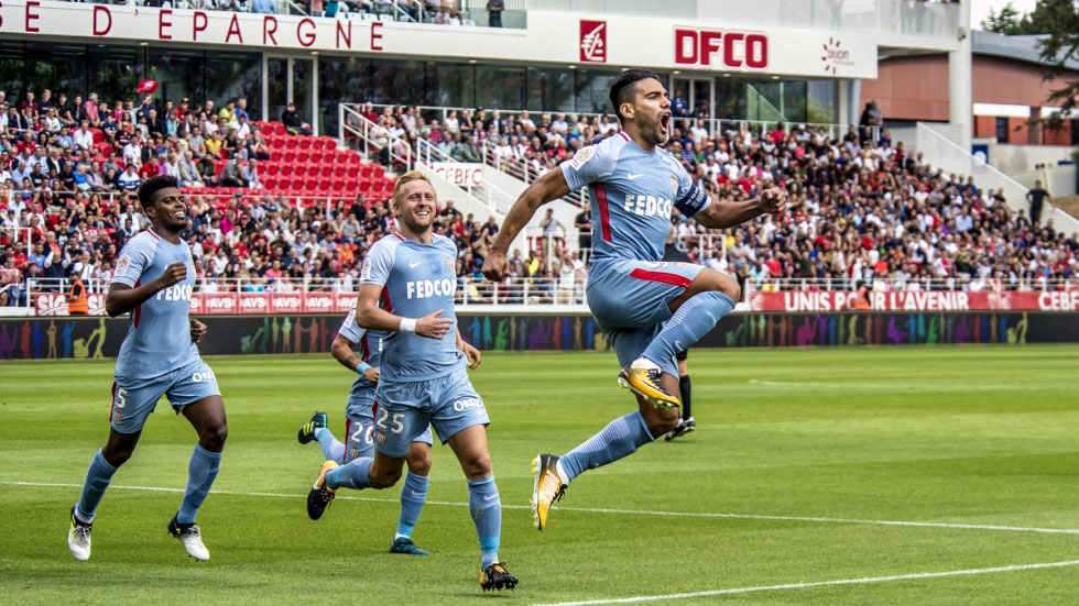 Bicicleta de Jemerson e rugido de Falcao: o Monaco arrasa o Dijon fora de casa