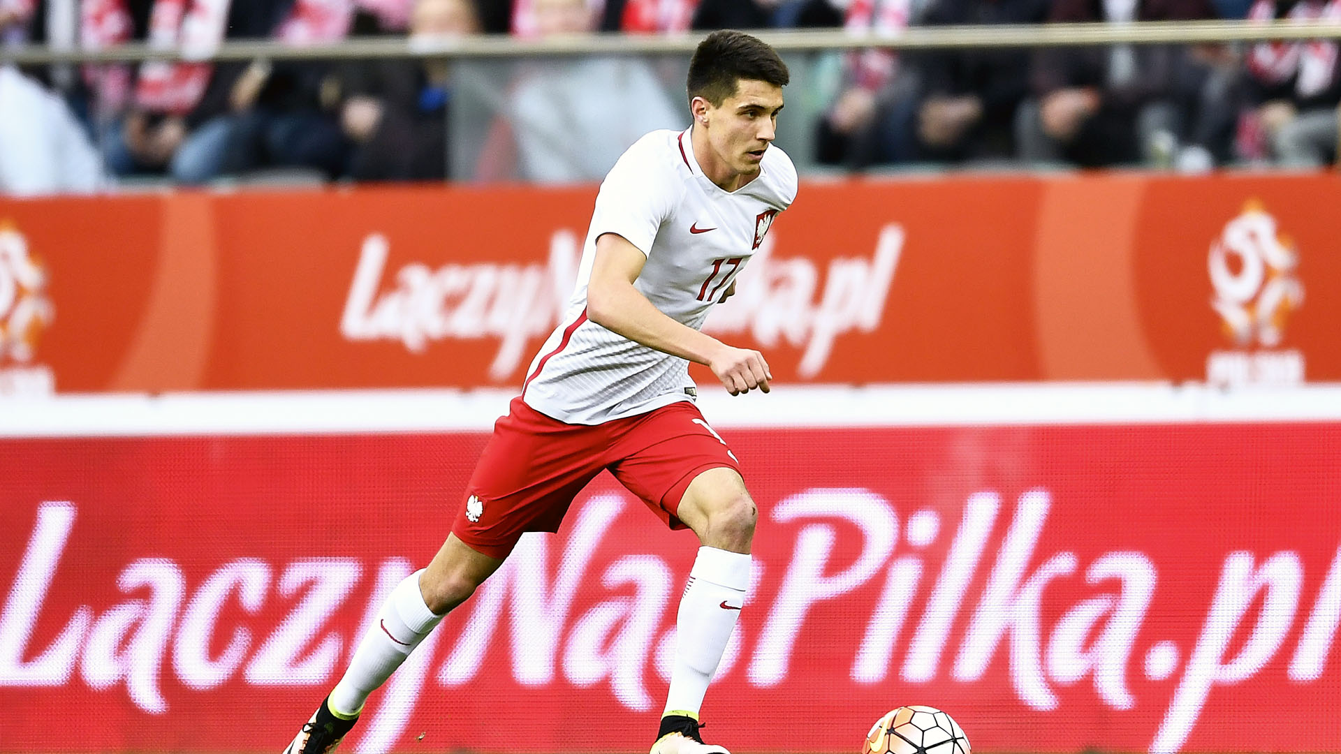 Considerado sucessor de Lewandowski, Kapustka tenta recuperar o brilho na Floresta Negra