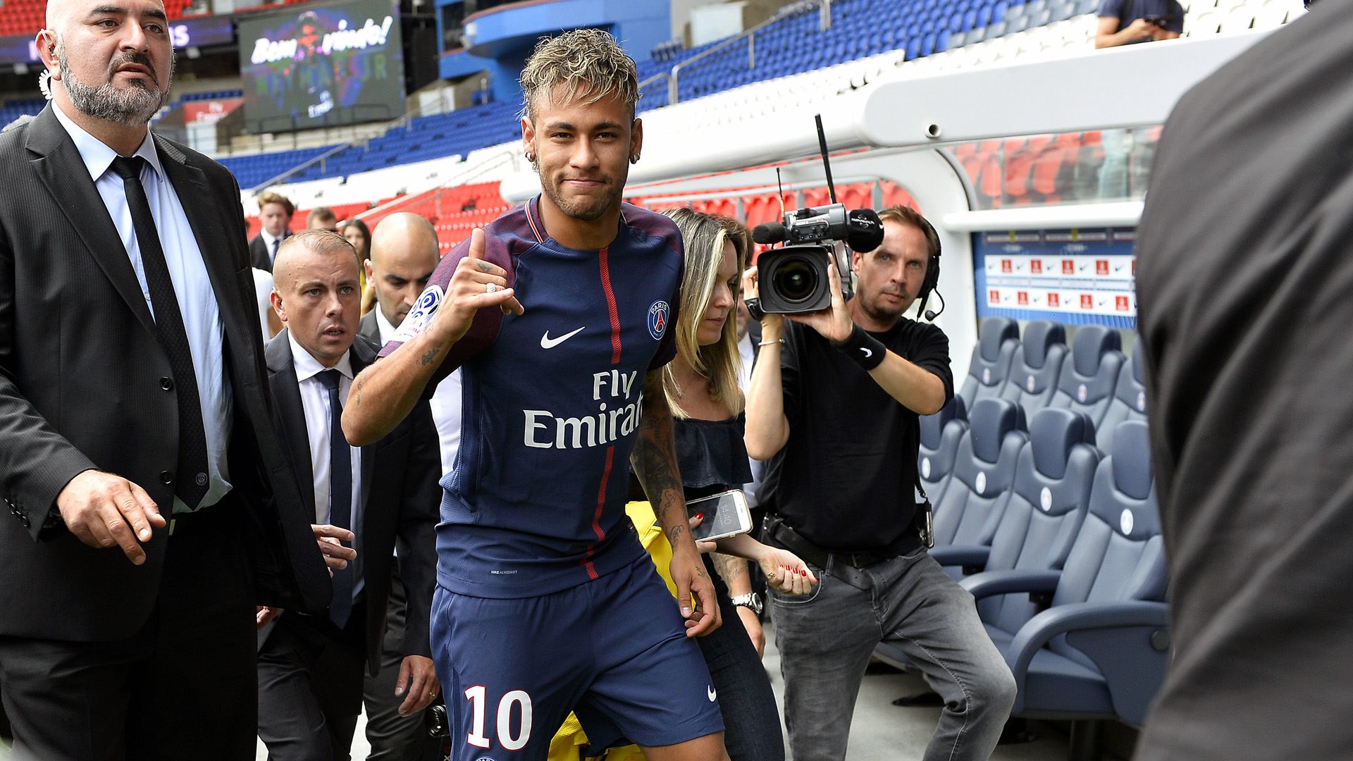 Para presidente do Lyon, Neymar ajuda Ligue 1, mas alerta para Fair Play Financeiro