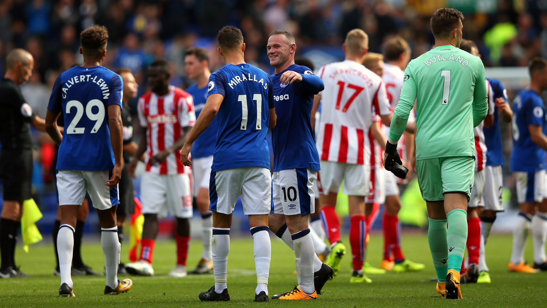 Onde rende mais, no ataque, Rooney foi decisivo na estreia do Everton na Premier League