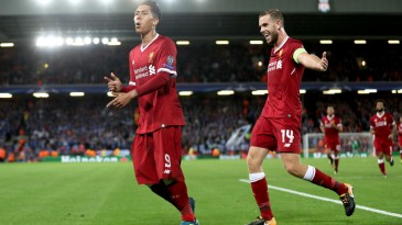 Firmino, o camisa 9 garçom, orquestra a vitória categórica que coloca o Liverpool nos grupos