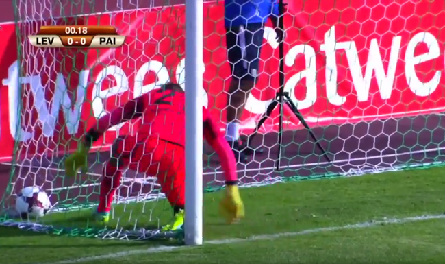 Sem que o advers&aacute;rio sequer tocasse na bola, time da Est&ocirc;nia fez &ldquo;gola&ccedil;o contra&rdquo; com 15 segundos de jogo