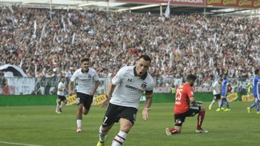 Aos 37 anos, Paredes fez três e deu ao Colo-Colo sua maior goleada no Superclássico neste século