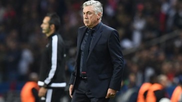 Relação conturbada com estrelas e inconsistência levam Ancelotti à demissão no Bayern