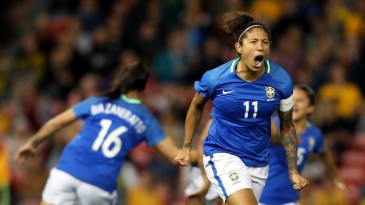 Precisamos de mais jogadoras como Cristiane, que levantem a voz pelo futebol feminino