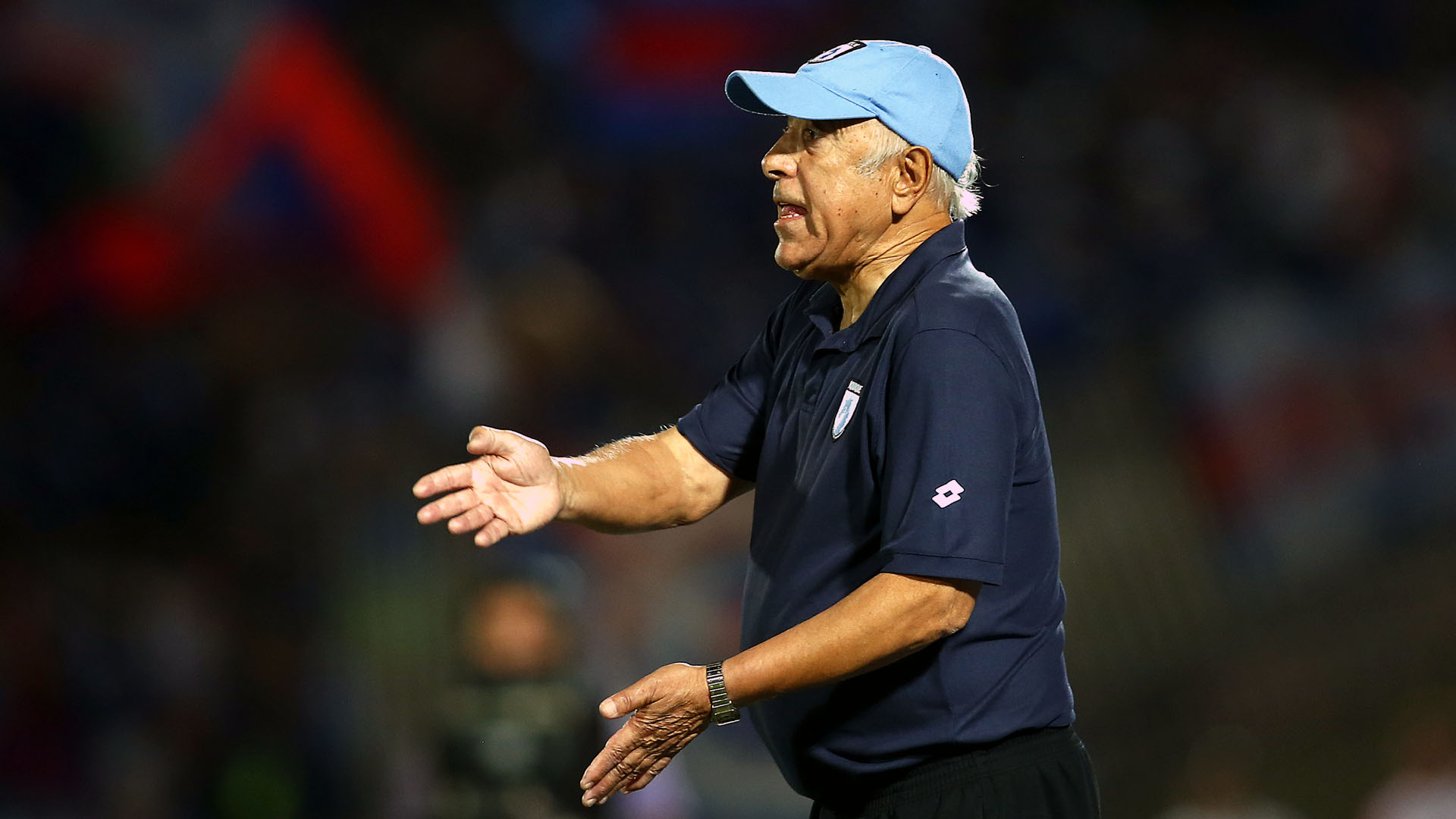 Treinador que levou Chile &agrave; Copa de 1998, Nelson Acosta se aposentou ao descobrir Alzheimer