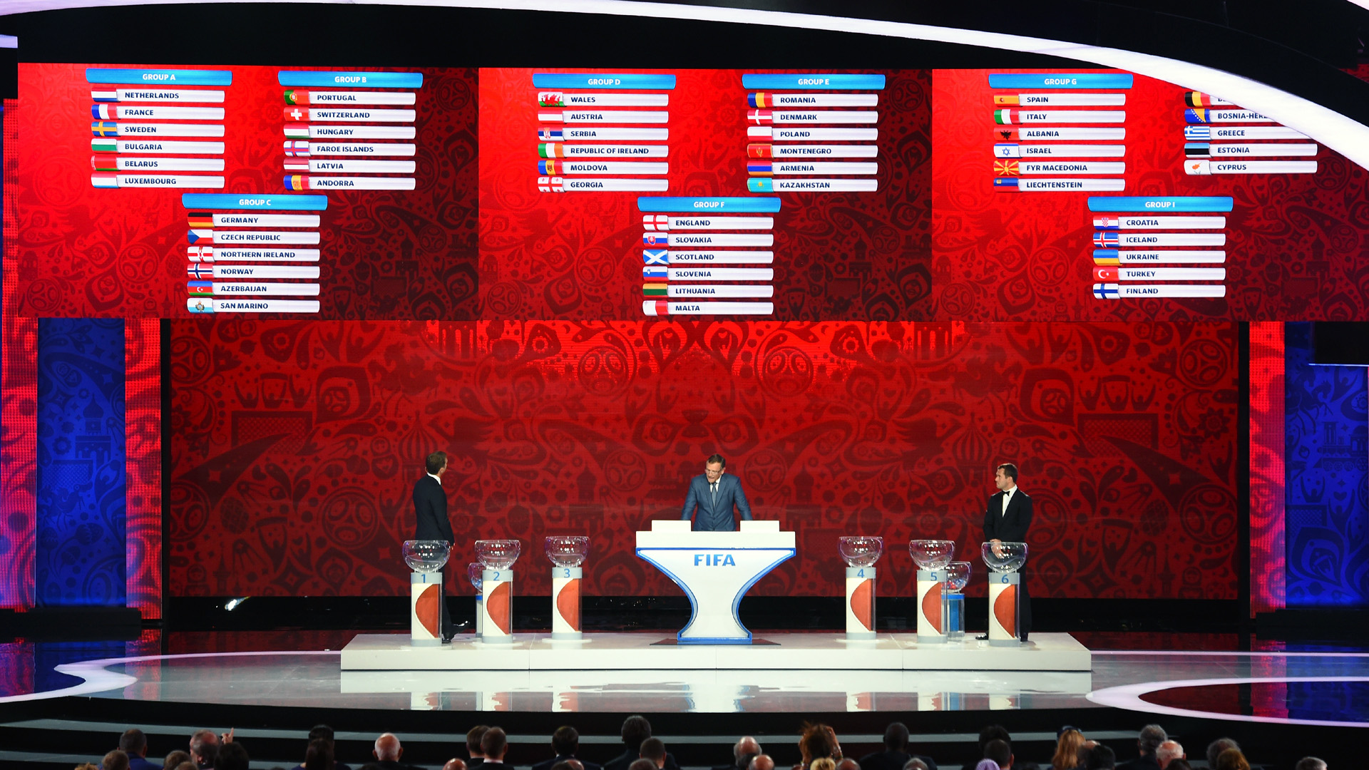 It&aacute;lia pede mais peso da hist&oacute;ria no ranking da Fifa e, pensando no sorteio da Copa 2018, faz sentido