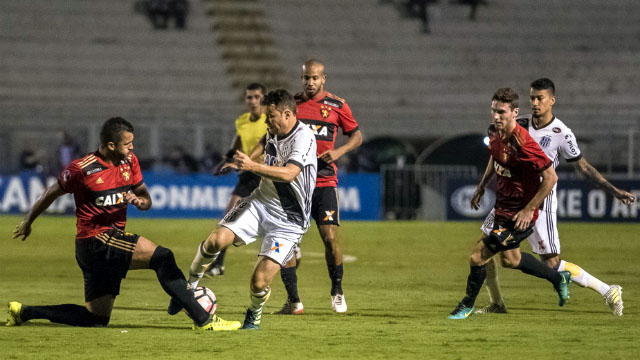 Sport avan&ccedil;a na Sul-Americana contra uma Ponte que lutou muito, mas fez pouco