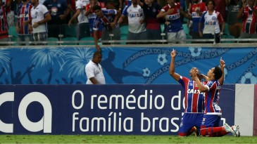 O Brasileirão viveu um domingo incendiário, botando fogo em suas duas disputas paralelas