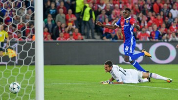 “Lá vem eles de novo!”: Benfica toma cinco do Basel e sofre sua maior humilhação na Champions