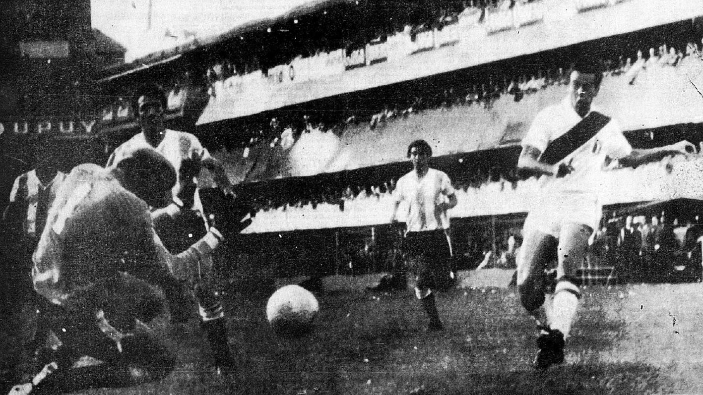 Carrasco da Argentina em 1969 estar&aacute; na delega&ccedil;&atilde;o peruana para jogo decisivo das Eliminat&oacute;rias
