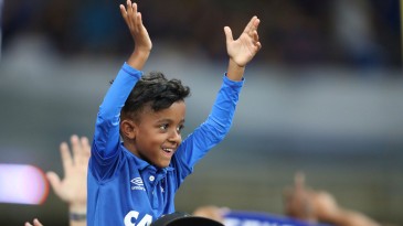 Sobrou tensão, faltou futebol, mas qual cruzeirense liga? A Raposa é penta da Copa do Brasil