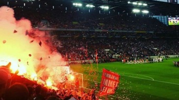 No duelo entre Colônia e Estrela Vermelha, o show nas arquibancadas impressionou