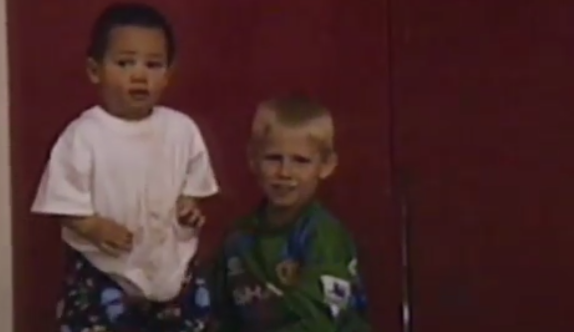 [V&iacute;deo] Kasper Schmeichel e Tom Ince protagonizaram um reencontro cheio de hist&oacute;ria para contar