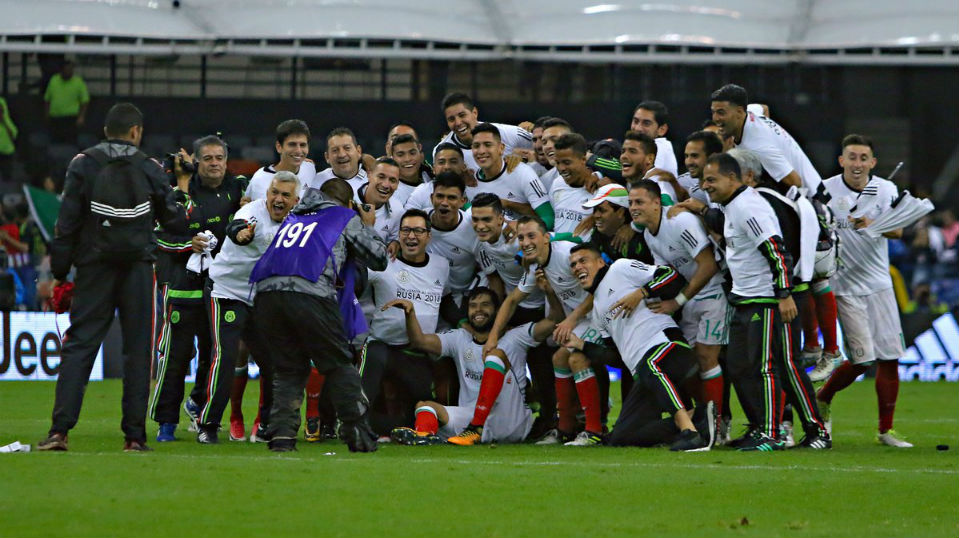 Inalcan&ccedil;&aacute;vel na Concacaf, M&eacute;xico vai &agrave; Copa esperando se confirmar al&eacute;m em 2018