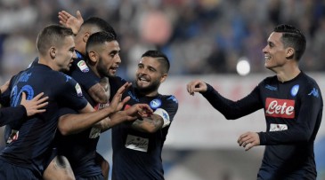 Ghoulam foi o salvador de um Napoli que precisou suar, mas virou e segue no topo da Serie A