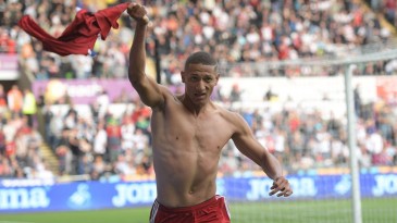 Richarlison continua aprontando e garantiu a vitória do Watford aos 45 do segundo tempo