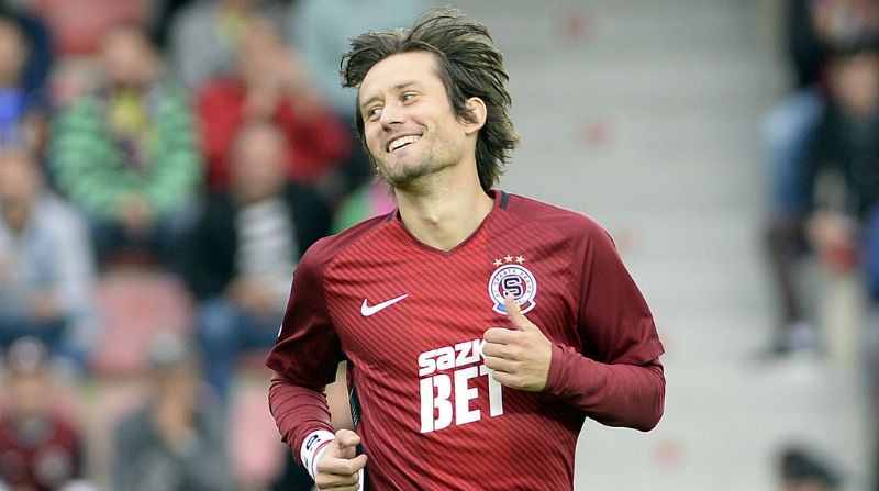 Mesmo perseguido pelas les&otilde;es, Rosicky segue em frente e volta a marcar pelo Sparta Praga ap&oacute;s 17 anos