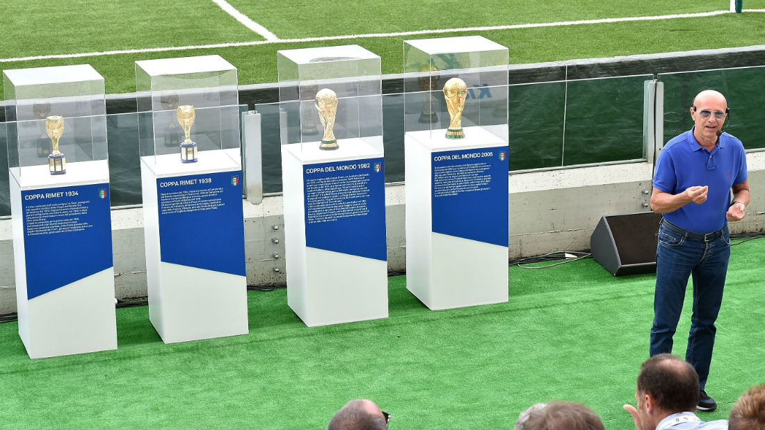 Sacchi: &ldquo;A evolu&ccedil;&atilde;o do futebol espanhol come&ccedil;ou quando meu Milan deu uma li&ccedil;&atilde;o no Real Madrid&rdquo;