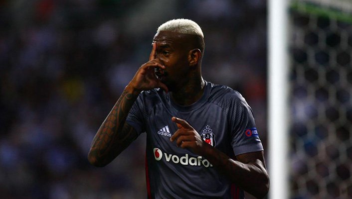 No grupo mais equilibrado da Champions, o Besiktas j&aacute; arranca uma vit&oacute;ria gigantesca no Porto
