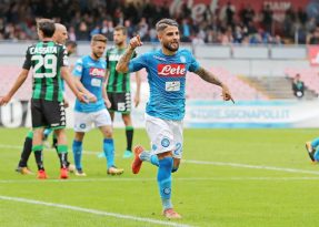 Sassuolo assusta, mas Napoli cumpre sua tarefa no Italiano