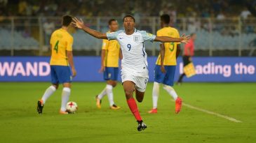 Mais organizada e com centroavante Brewster inspirado, Inglaterra elimina Brasil no Mundial sub-17