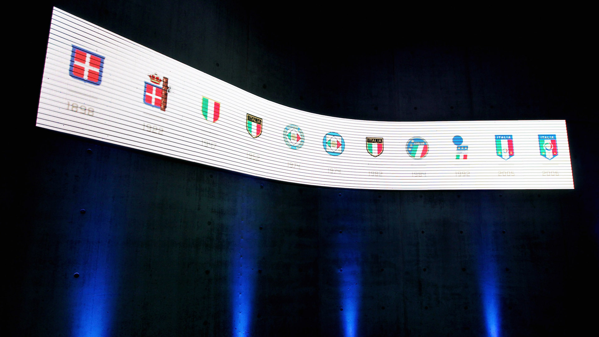 A hist&oacute;ria dos escudos da sele&ccedil;&atilde;o da It&aacute;lia (Photo by Paolo Bruno/Getty Images)