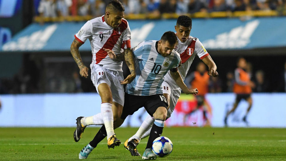 O sonho peruano &eacute; o pesadelo argentino: A Bombonera n&atilde;o bastou, s&oacute; amplificou o drama da Albiceleste