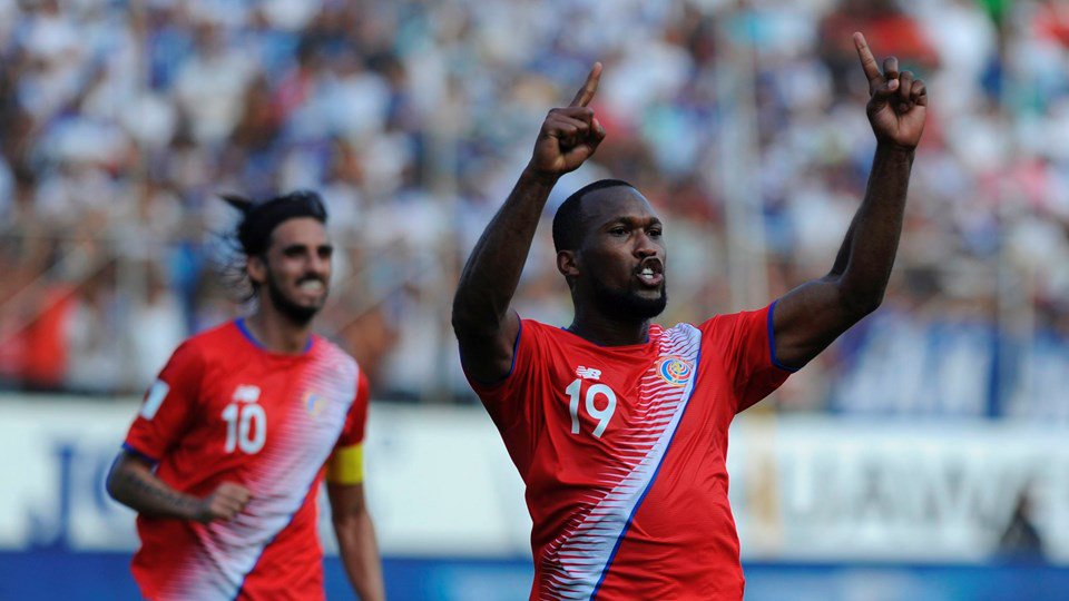 Um gol aos 50 do segundo tempo fez a multid&atilde;o explodir: A Costa Rica se garante na Copa