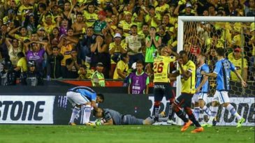 Marcelo Grohe e o voo monumental para a antologia da Libertadores