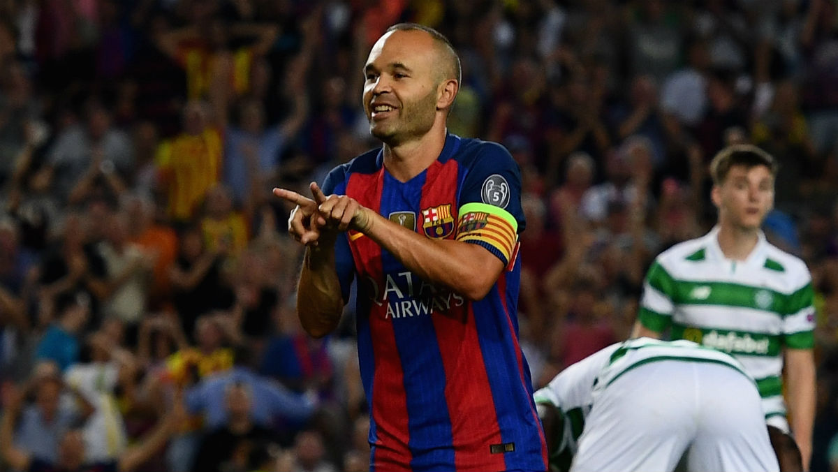 Uma bandeira para sempre: Iniesta ter&aacute; contrato at&eacute; quando quiser com o Barcelona