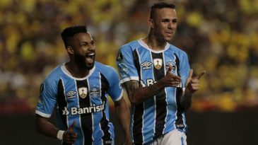 Nas estrelas de Luan e Grohe, Grêmio atropela o Barcelona e está com um pé na final
