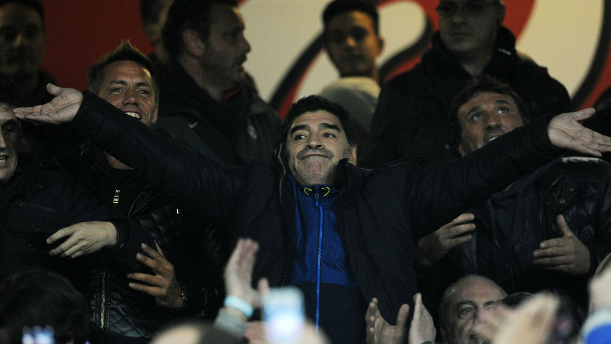 50 demonstra&ccedil;&otilde;es da mais pura habilidade de Maradona para comemorar seu anivers&aacute;rio