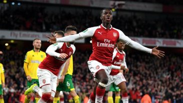 Garoto de 18 anos sai do banco de reservas para salvar o Arsenal na Copa da Liga