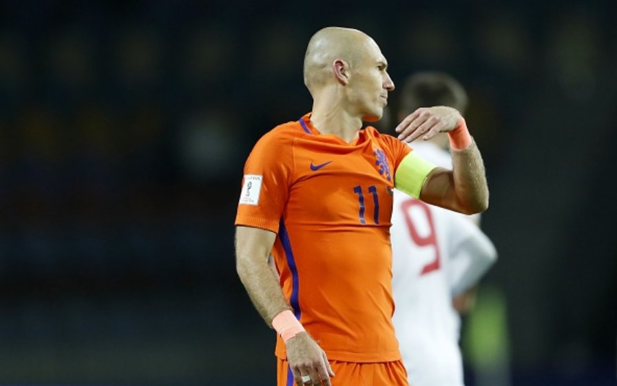 Holanda escapou de um vexame maior. Agora, respira por aparelhos, j&aacute; desenganada