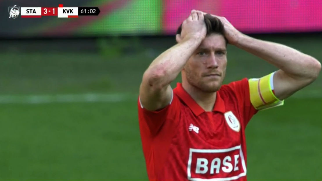 B&eacute;lgica: VAR transforma p&ecirc;nalti para o Standard Li&egrave;ge em vermelho por simula&ccedil;&atilde;o