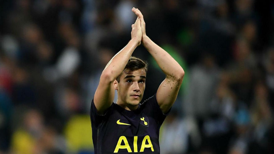 Winks se espelhava em Modric na base do Tottenham. Anos depois, brilhou contra o &iacute;dolo no Bernab&eacute;u