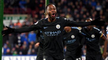 Huddersfield fez quase tudo certo, mas gol com alguma dose de sorte deu vitória ao Manchester City