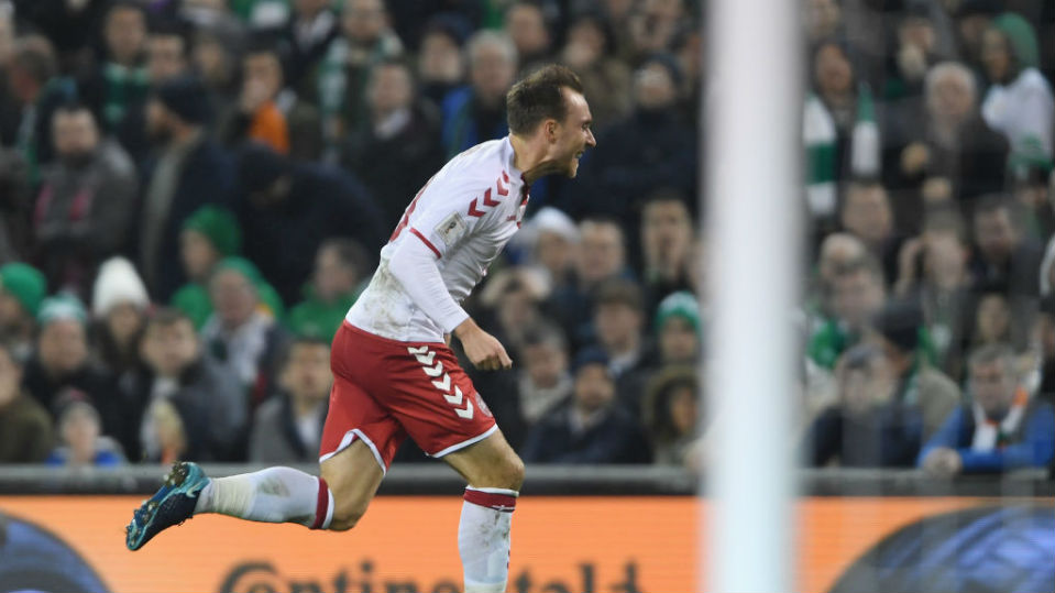 Eriksen teve uma atua&ccedil;&atilde;o para a hist&oacute;ria e a Dinamarca demoliu a Irlanda, se confirmando na Copa