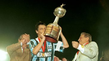 As glórias que marcaram os anos 90: O Grêmio de Felipão e o Lanús de Héctor Cúper