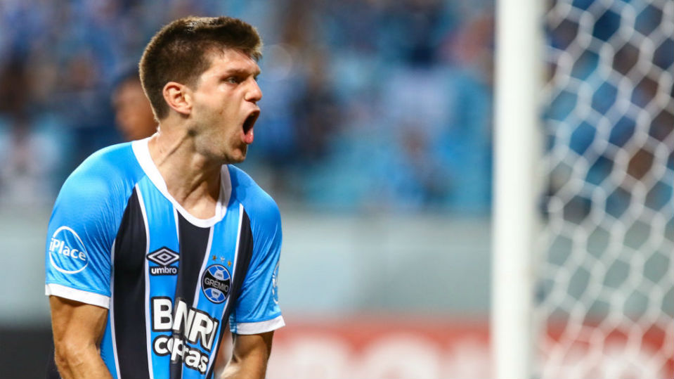 Kannemann enfim &eacute; reconhecido pela Argentina, que injeta sangue novo em sua convoca&ccedil;&atilde;o