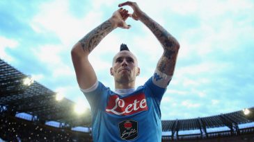 Hamsik reservou espaço em seu corpo para uma tatuagem sobre o título da Serie A