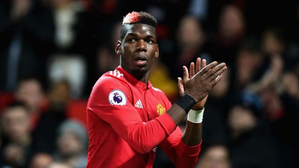 Pogba voltou, fez gol, deu assist&ecirc;ncia e comandou a virada (com goleada) do United
