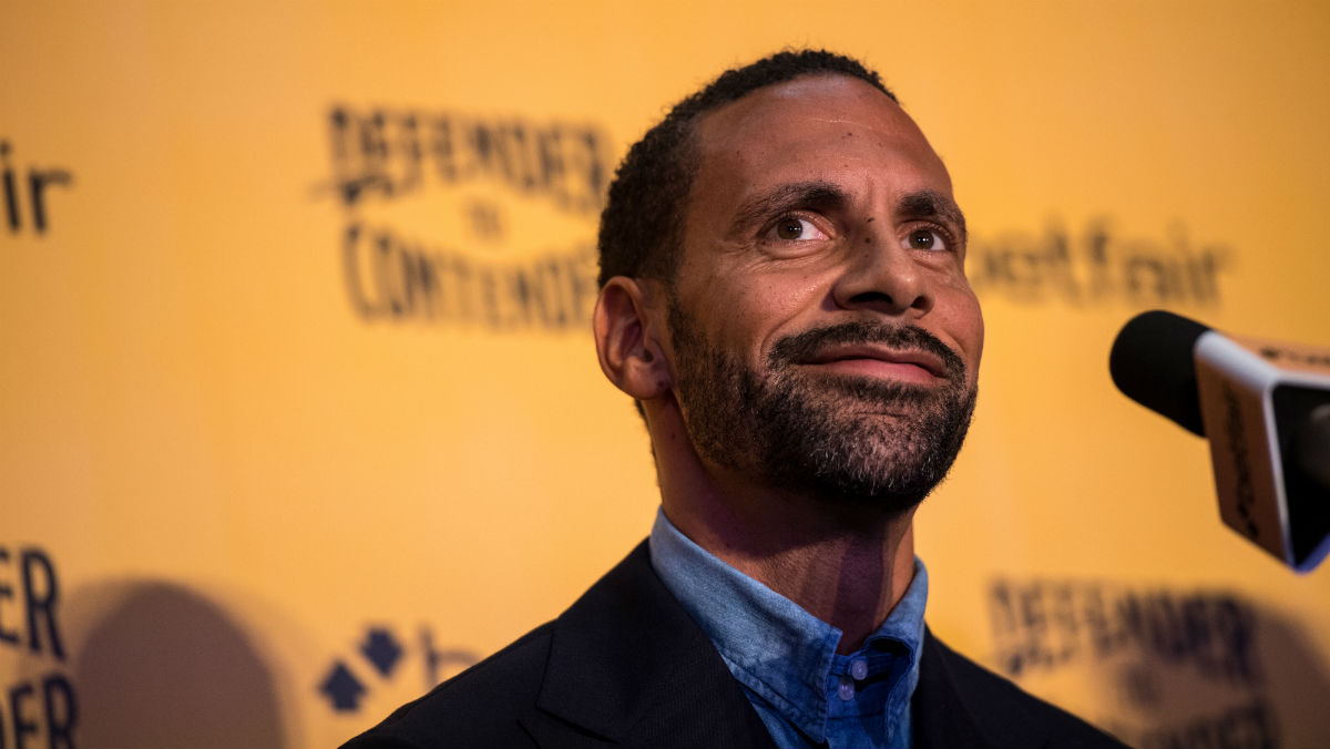 Qual clube Ferdinand escolheria pra voltar a jogar? &ldquo;PSG. Eu s&oacute; ficaria na defesa, comentando&rdquo;