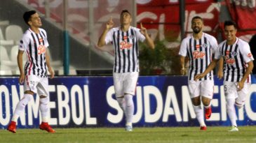 O braço de Cardozo, por duas vezes, direcionou o caminho da semifinal da Sul-Americana