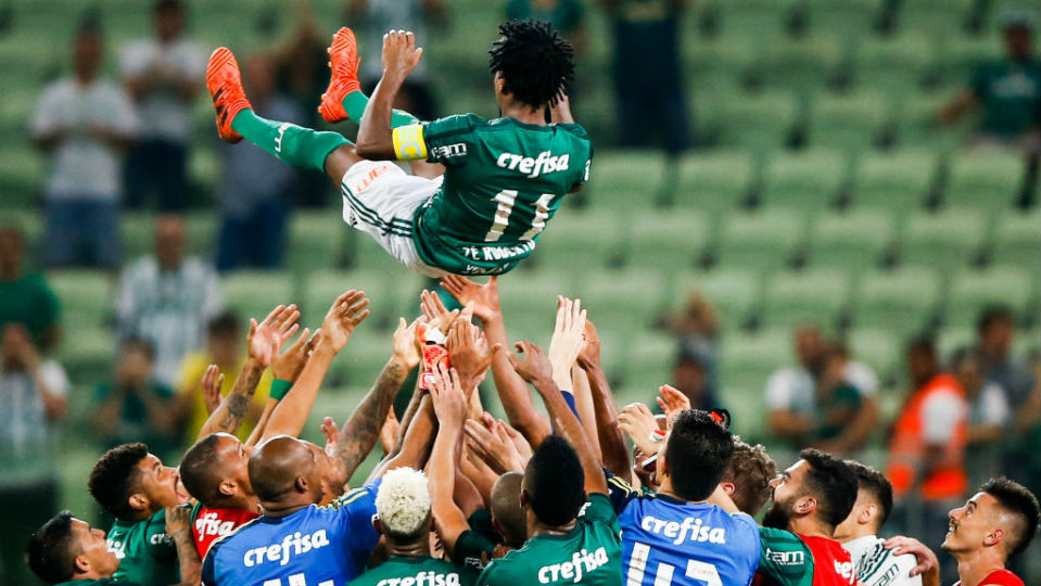 Z&eacute; Roberto se despede com um respeito que raros fizeram t&atilde;o bem por merecer